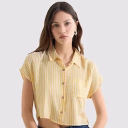 Seven Seven Blusa crop manga corta con bolsillo mostaza M-0