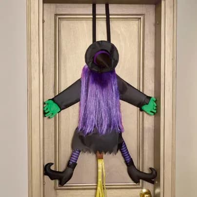 Decoración de puerta bruja